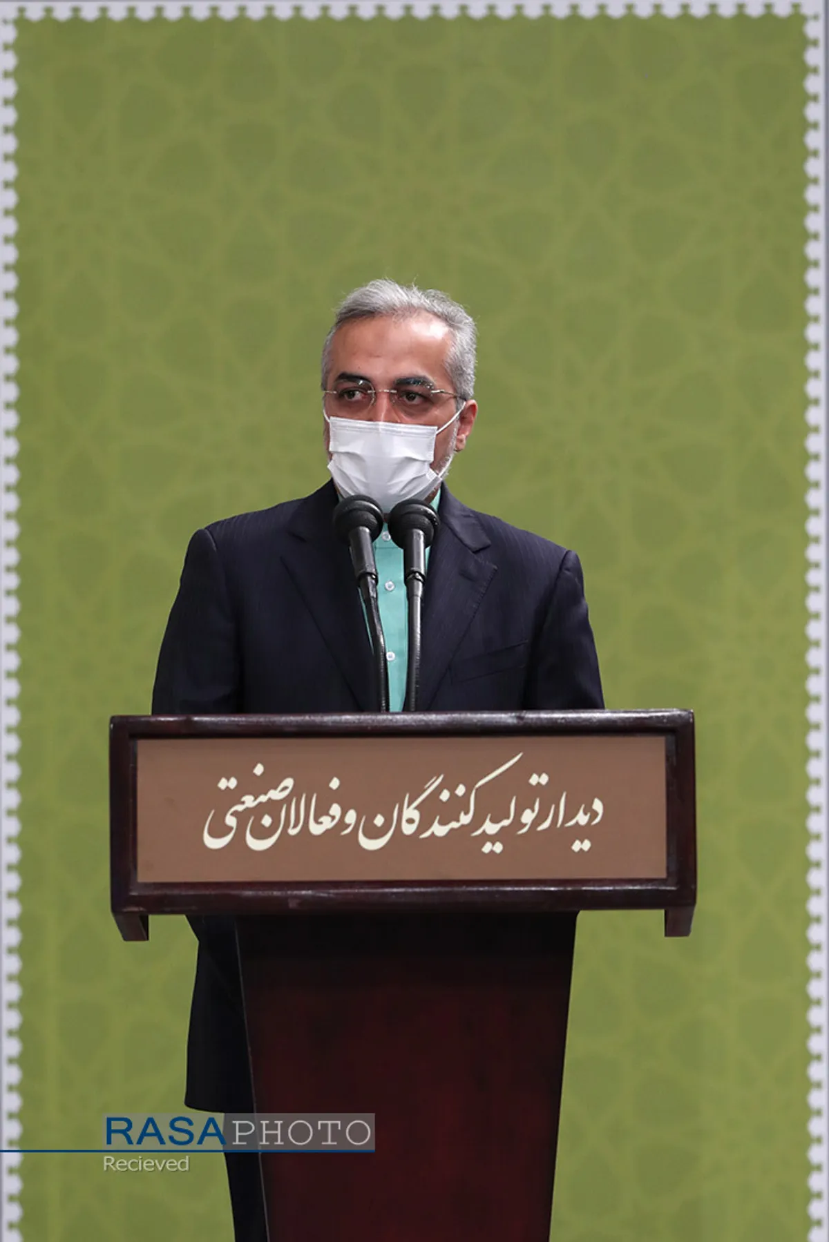دیدار تولیدکنندگان و فعالان اقتصادی با مقام معظم رهبری