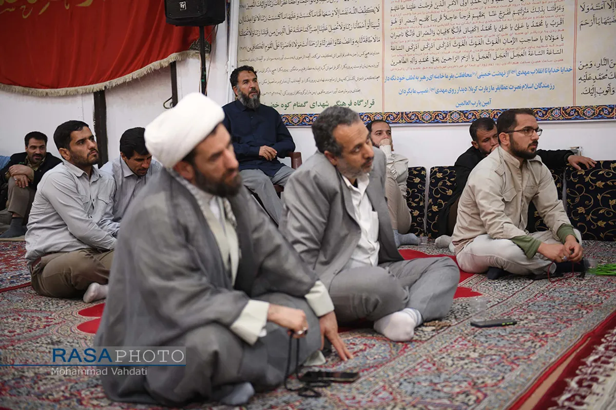 مناجات خوانی شب&zwnj;های ماه مبارک رمضان در هیئت محبین اهلبیت