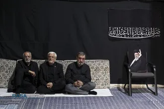 مراسم عزاداری شب تاسوعا در جوار محل شهادت رهبر شهید انقلاب اسلامی