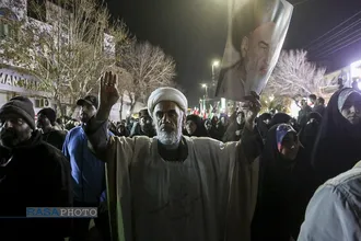 تجمع و راهپیمایی شبانه مردم انقلابی قم علیه اغتشاشگران