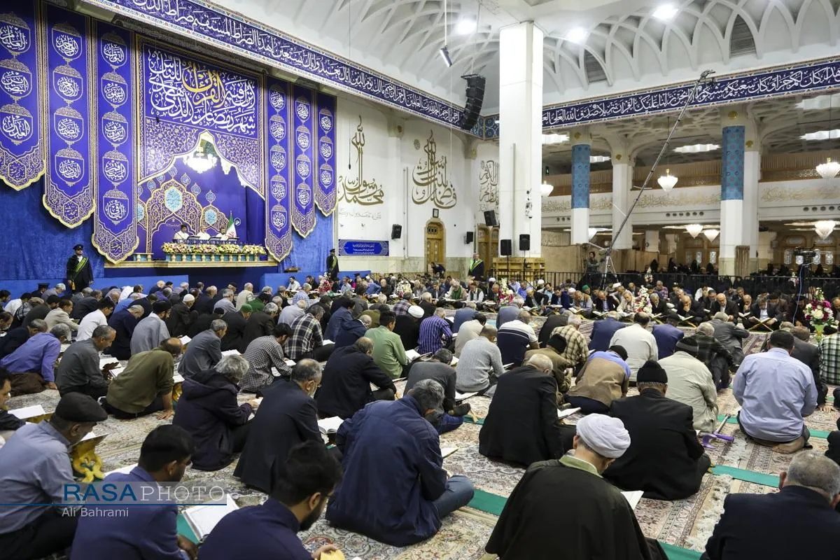 آئین جزء&zwnj;خوانی قرآن کریم در حرم کریمه اهل&zwnj;بیت (ع)