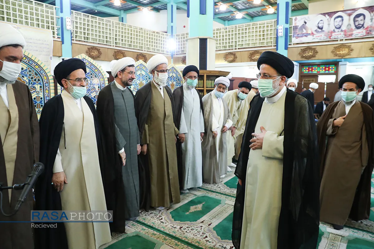 دیدار جمعی از علما و شخصیت&zwnj;های حوزوی با رئیس جمهور