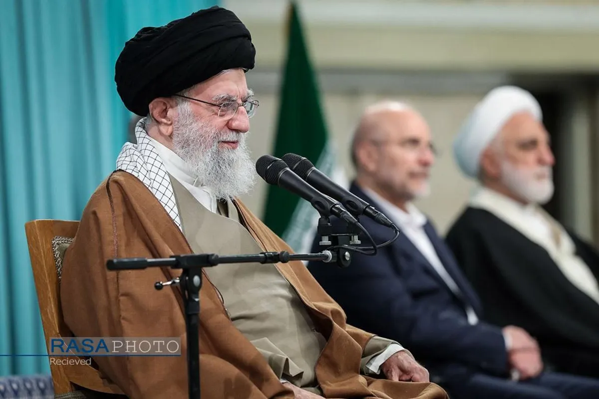 دیدار مسئولان نظام و سفرای کشورهای اسلامی با رهبر معظم انقلاب