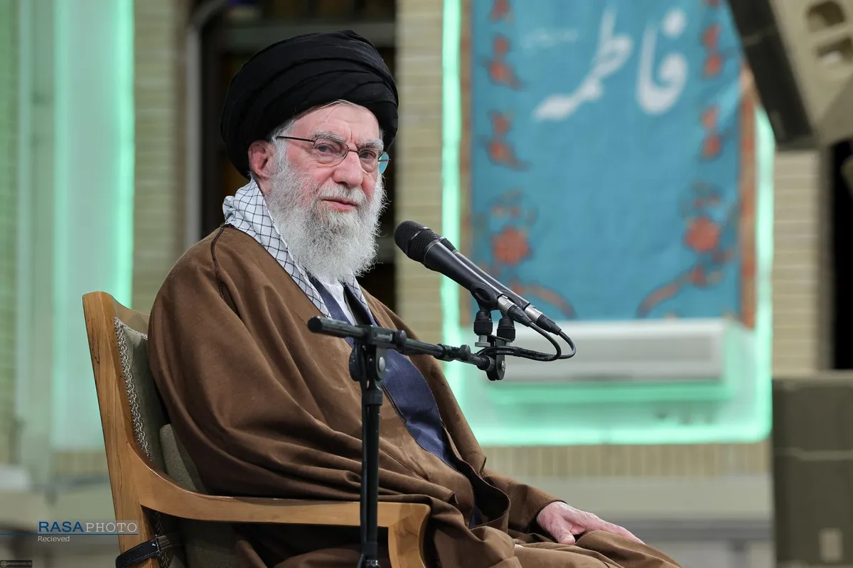 دیدار هزاران نفر از زنان و دختران با رهبر انقلاب