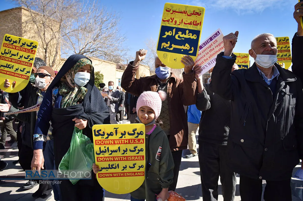 راهپیمایی نمازگزاران شیراز در حمایت از مردم مظلوم یمن&lrm;&lrm;