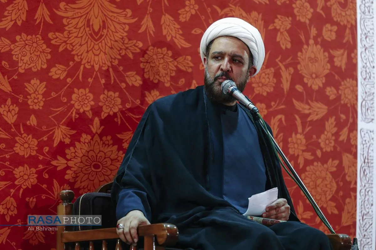 مراسم عزاداری شب هشتم محرم در تجمعات خونخواهی مردم قم