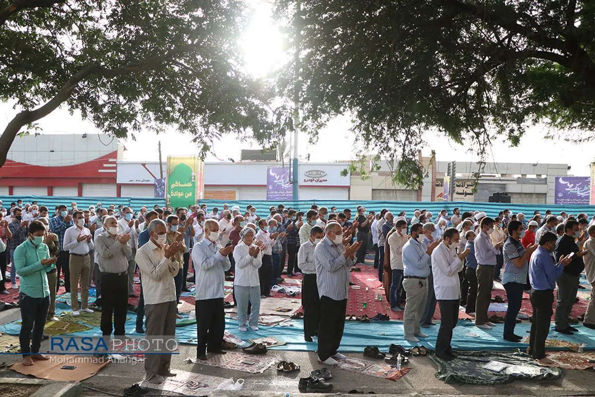 نماز عید سعید فطر به امامت آیت الله موسوی جزایری