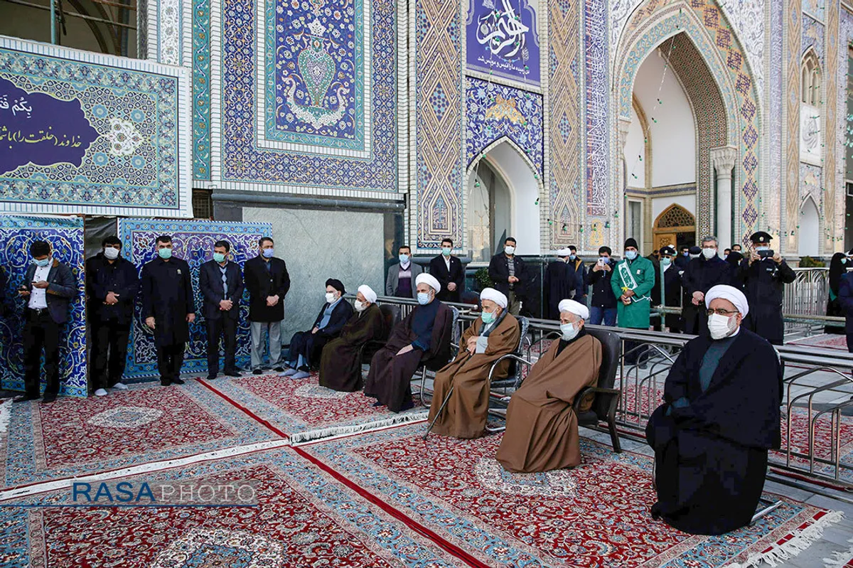 تشییع پیکر علامه آیت&zwnj;الله محمدتقی مصباح یزدی در حرم امام رضا (علیه السلام)
