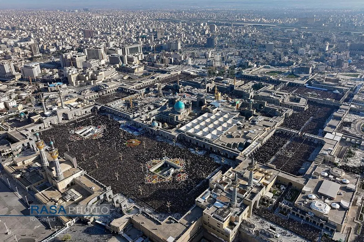 اقامه نماز عید فطر در حرم مطهر رضوی