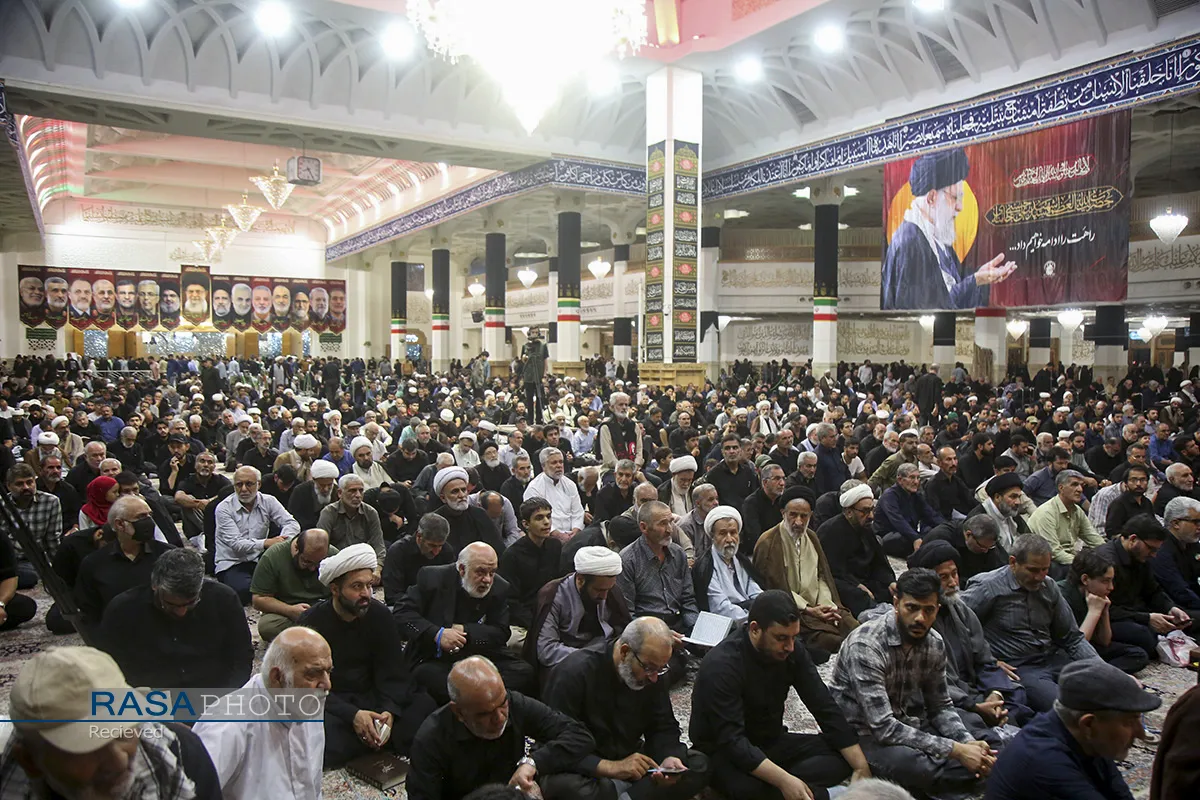 بزرگداشت رهبر شهید انقلاب از سوی آیت&zwnj;الله مکارم شیرازی در حرم مطهر
