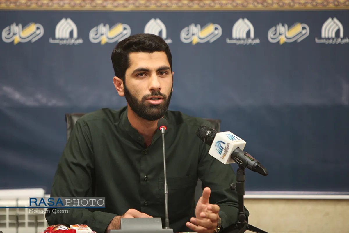 محفل شعر خوانی طلاب به مناسبت دهه کرامت با عنوان "محفل شعر آفاق"