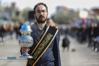 دسته عزای خادمان و زائران در سالروز رحلت حضرت معصومه (سلام&zwnj;الله&zwnj;علیها)
