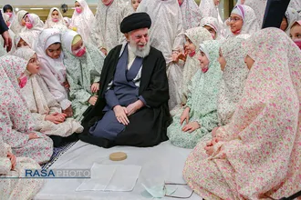 مراسم جشن تکلیف دختران دانش&zwnj;آموز با حضور مقام معظم رهبری