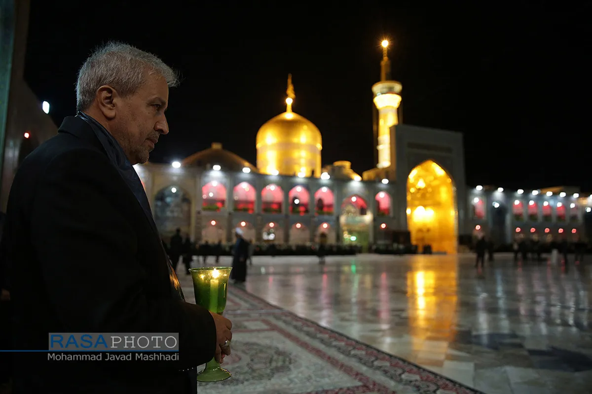 مراسم خطبه خوانی شب عاشورا در حرم مطهر رضوی&lrm;