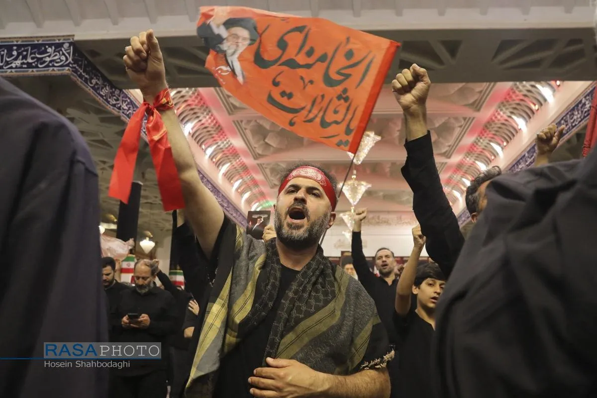 بزرگداشت امام شهید از سوی رهبر معظم انقلاب در حرم کریمه اهل&zwnj;بیت (س)