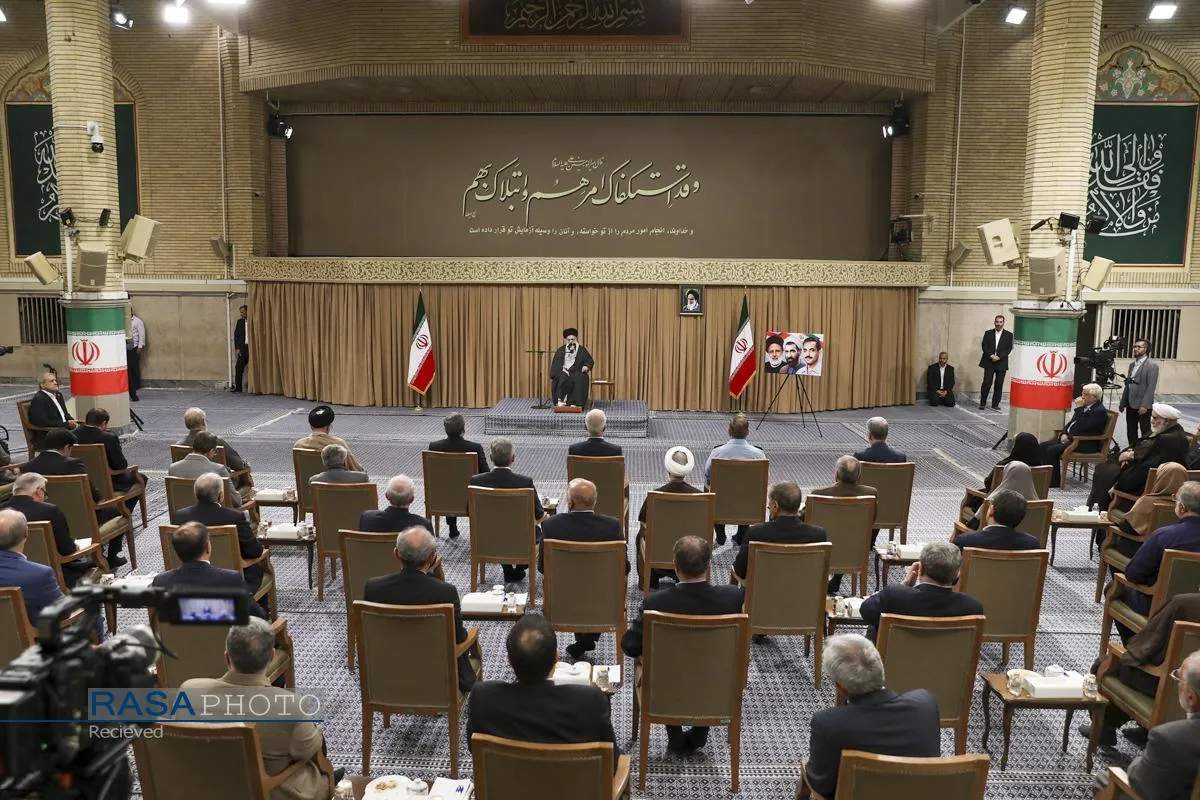 دیدار رئیس&zwnj; جمهور و اعضای هیئت دولت با رهبر معظم انقلاب