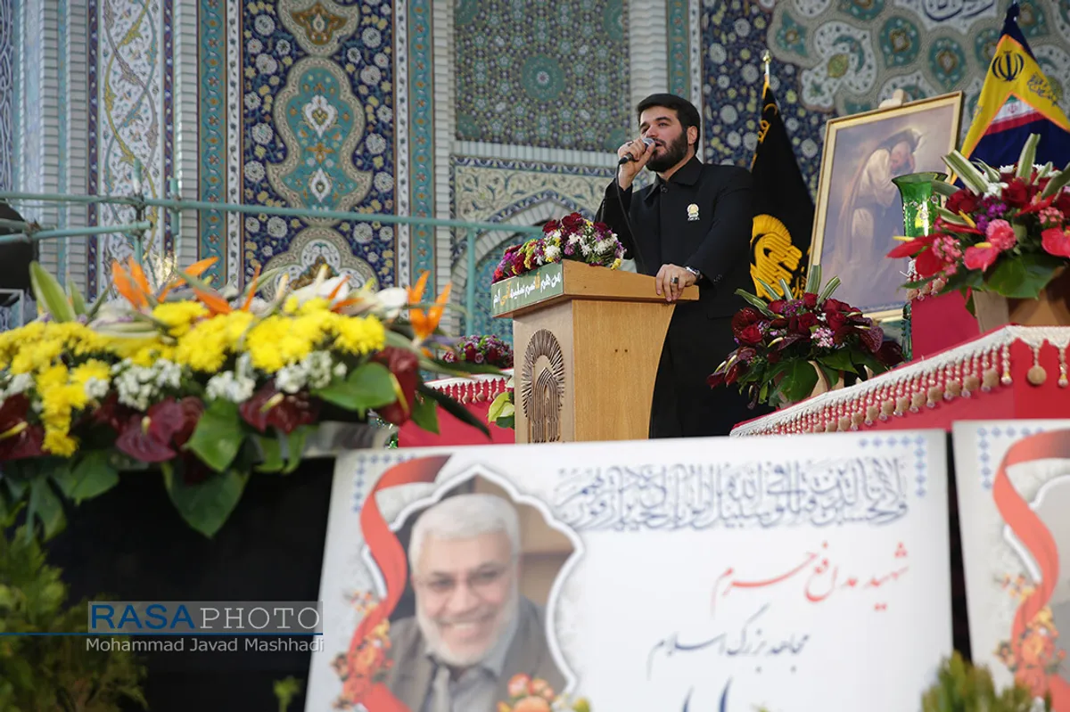 طواف پیکر شهید حاج قاسم سلیمانی و شهداء در مضجع منور رضوی