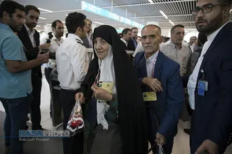 مراسم بدرقه اولین کاروان حجاج تمتع ۹۸&lrm;