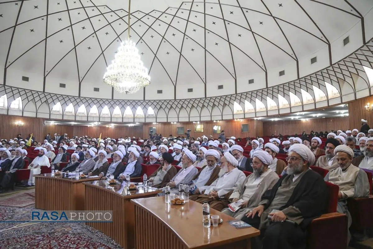 اولین اجلاسیه سراسری ایمان و&zwnj;امید امام خمینی (ره) در اندیشه امام خامنه&zwnj;ای