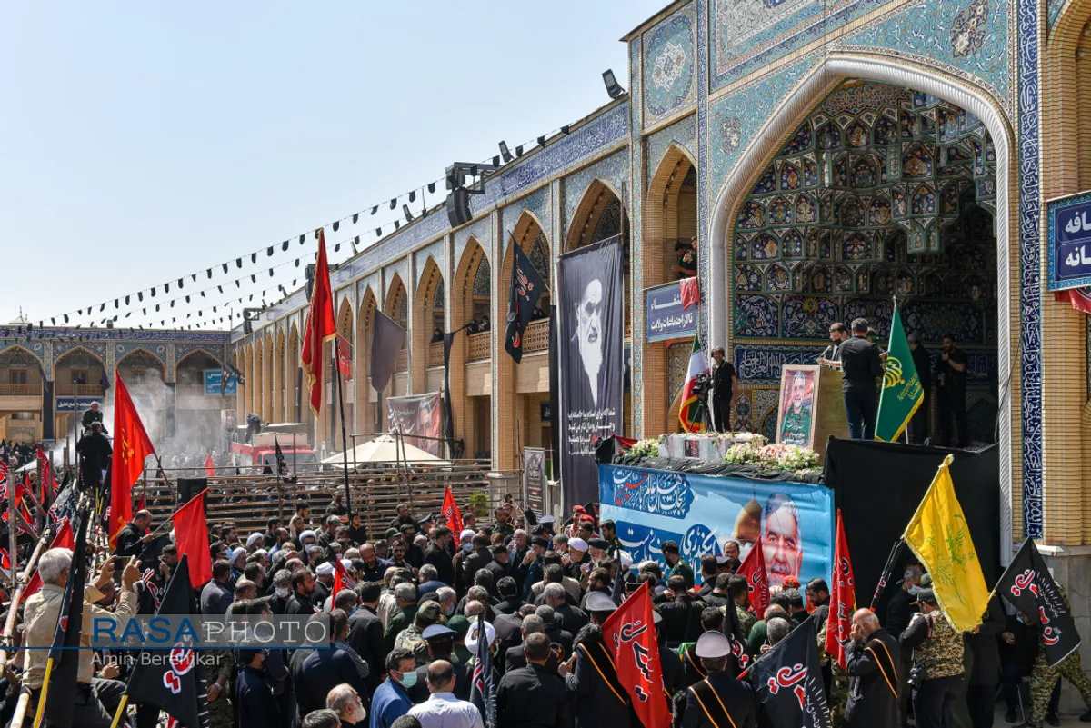 تشییع پیکر مطهر شهید مدافع حرم حاج عبدالله اسکندری در شیراز