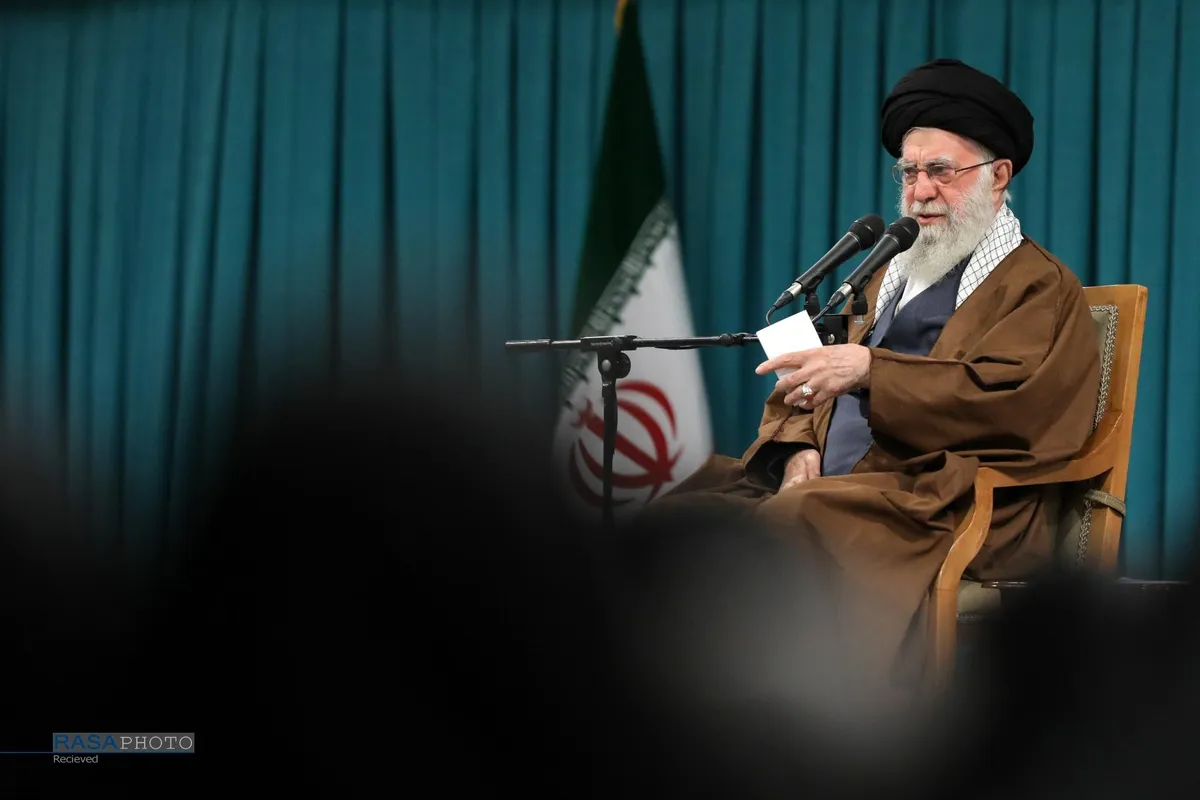 دیدار هزاران نفر از زنان و دختران با رهبر انقلاب