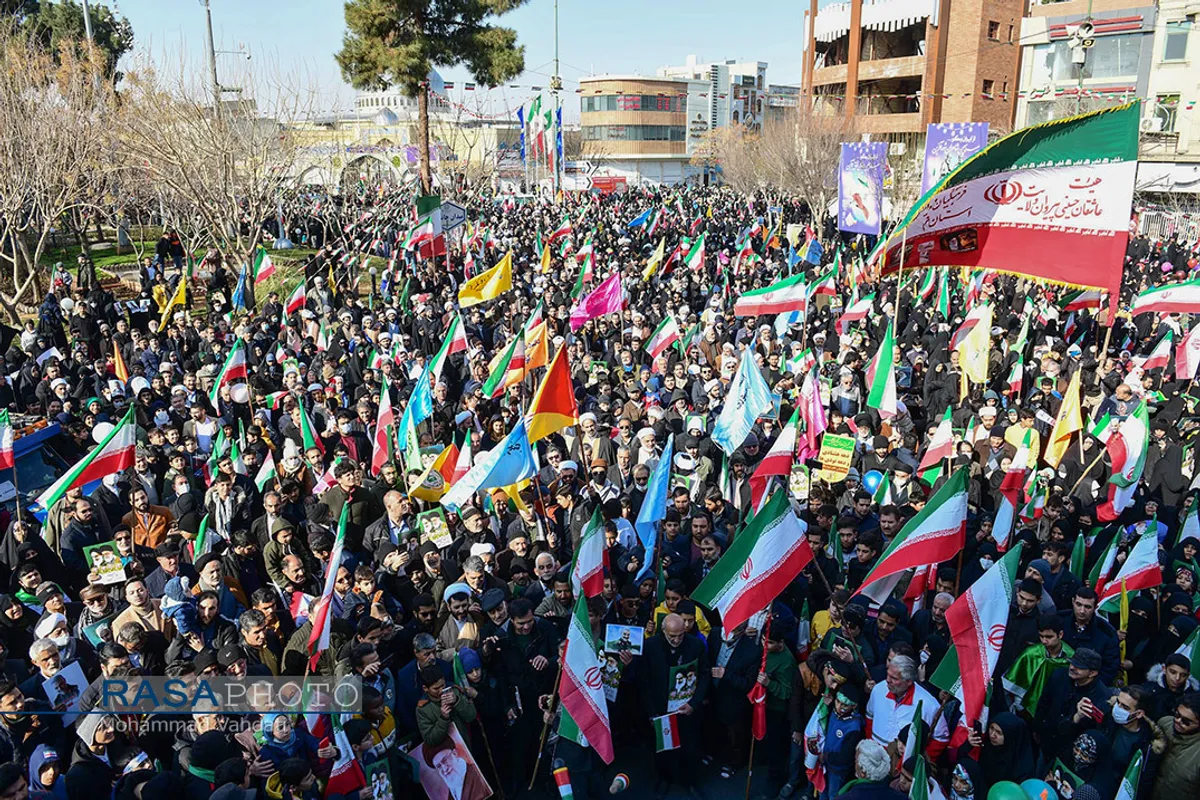 راهپیمایی باشکوه مردم قم در جشن پیروزی انقلاب