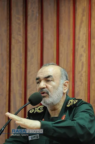 تصاویری از فرمانده شهید سپاه پاسداران انقلاب اسلامی سردار حسین سلامی