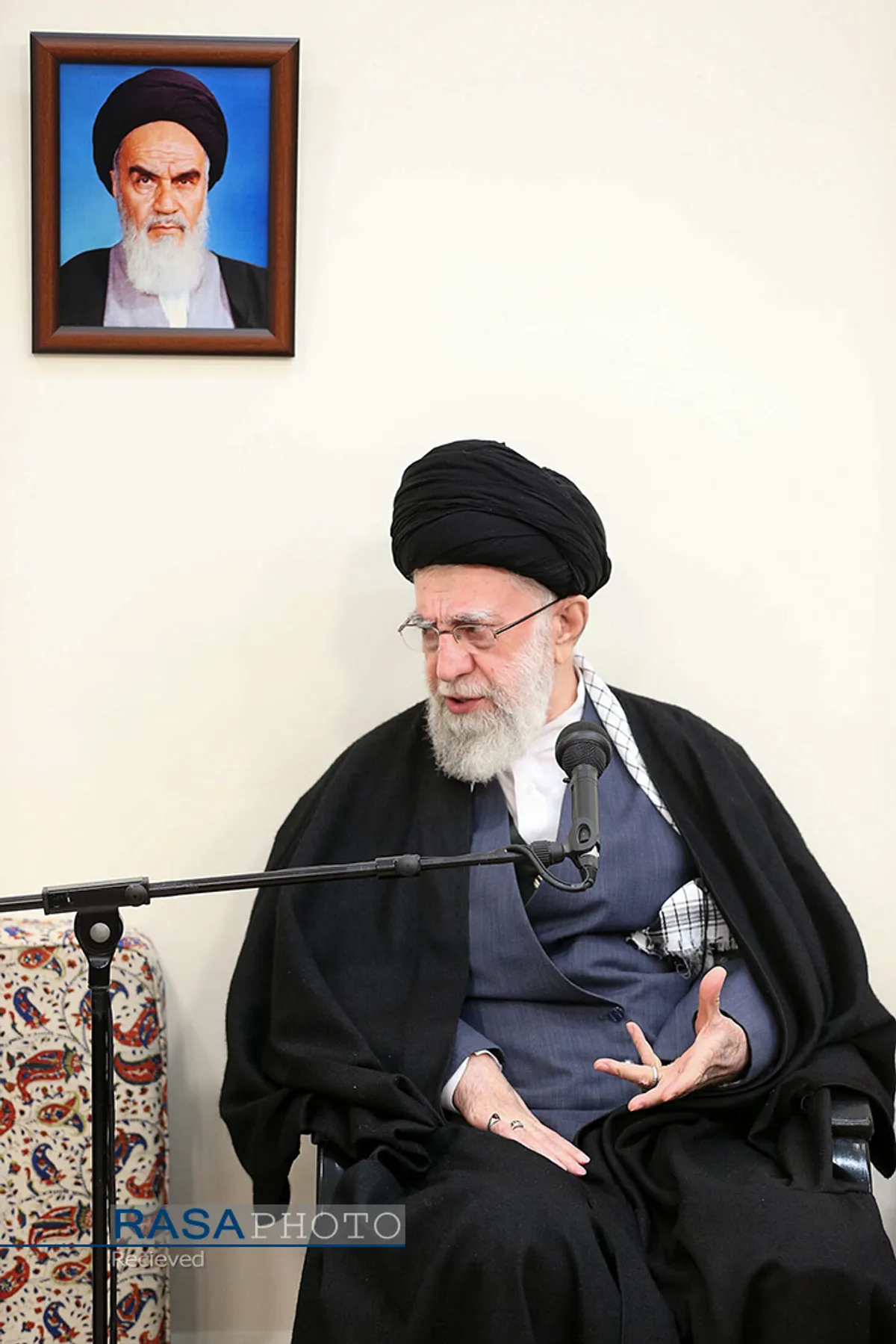 دیدار جمعی از فرماندهان ارشد نیرو&zwnj;های مسلح با فرمانده کل قوا