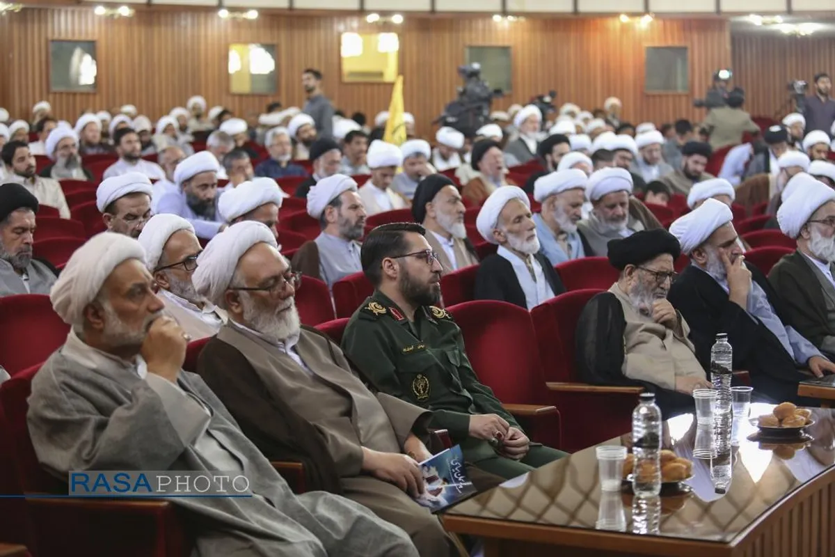 اولین اجلاسیه سراسری ایمان و&zwnj;امید امام خمینی (ره) در اندیشه امام خامنه&zwnj;ای