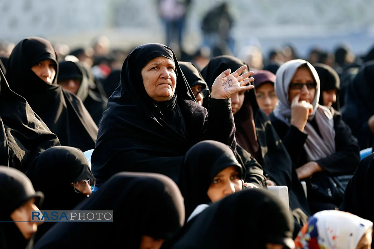 اجتماع دختران انقلاب در میدان امام حسین (ع) تهران