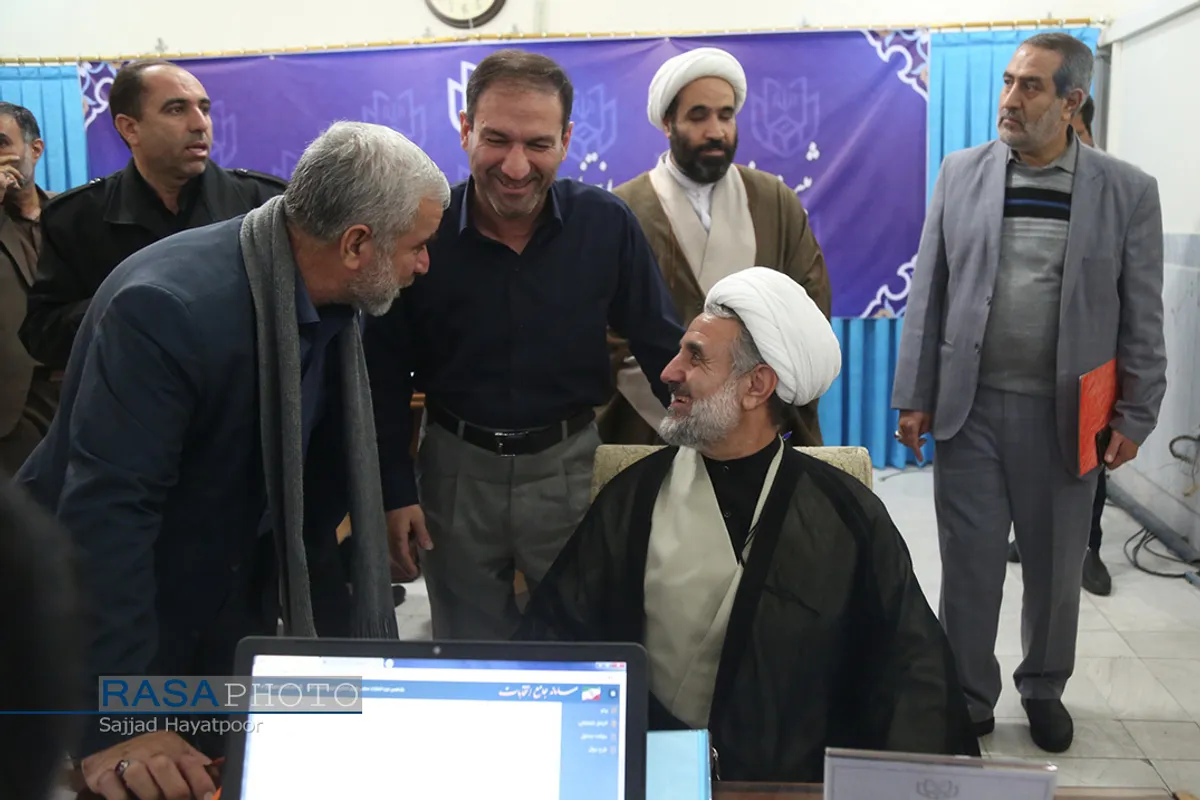 ثبت&zwnj;نام داوطلبان انتخابات مجلس خبرگان رهبری و مجلس یازدهم از حوزه انتخابیه قم