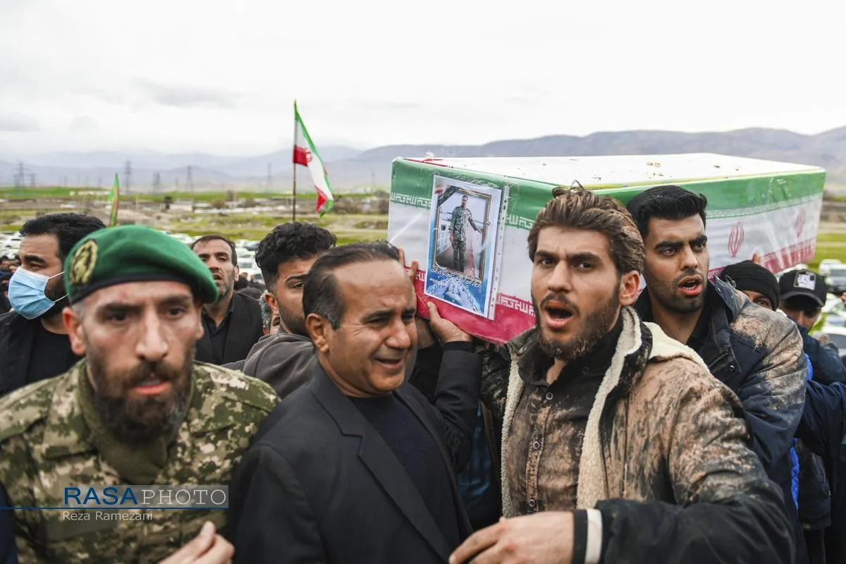 تشییع با شکوه پیکر شهید رسولی بهاروند در روستای ناصروند