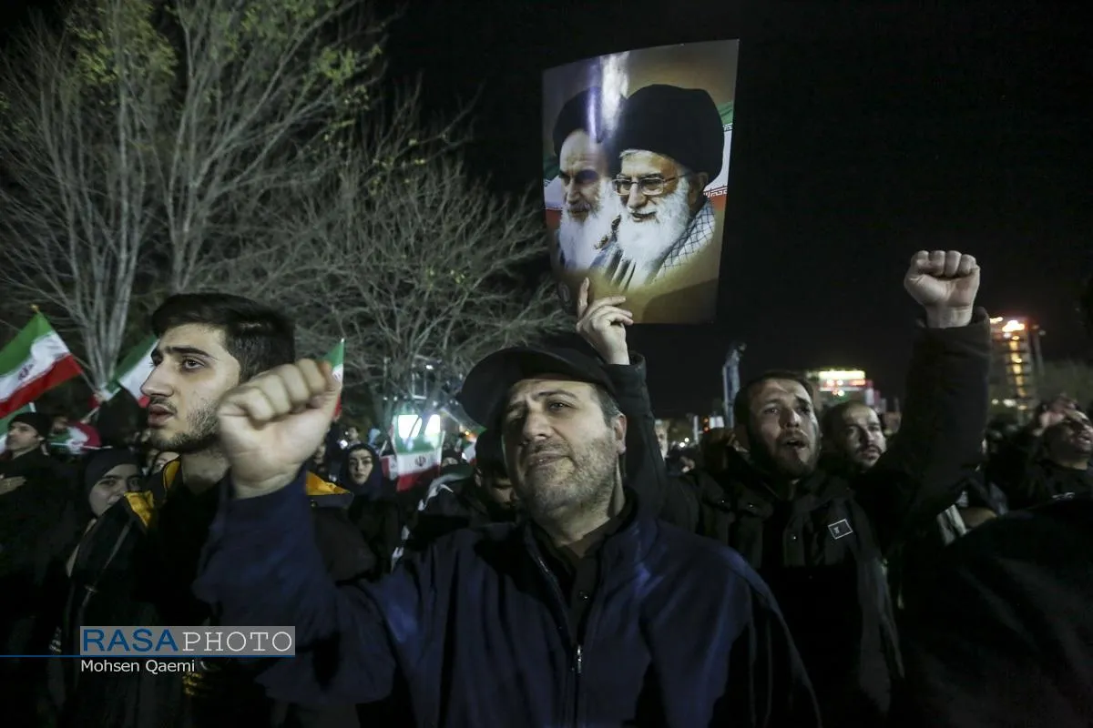 خروش انتقامی مردم قم در شب عزاداری شهادت امام خامنه&zwnj;ای (قدس&zwnj;سره)