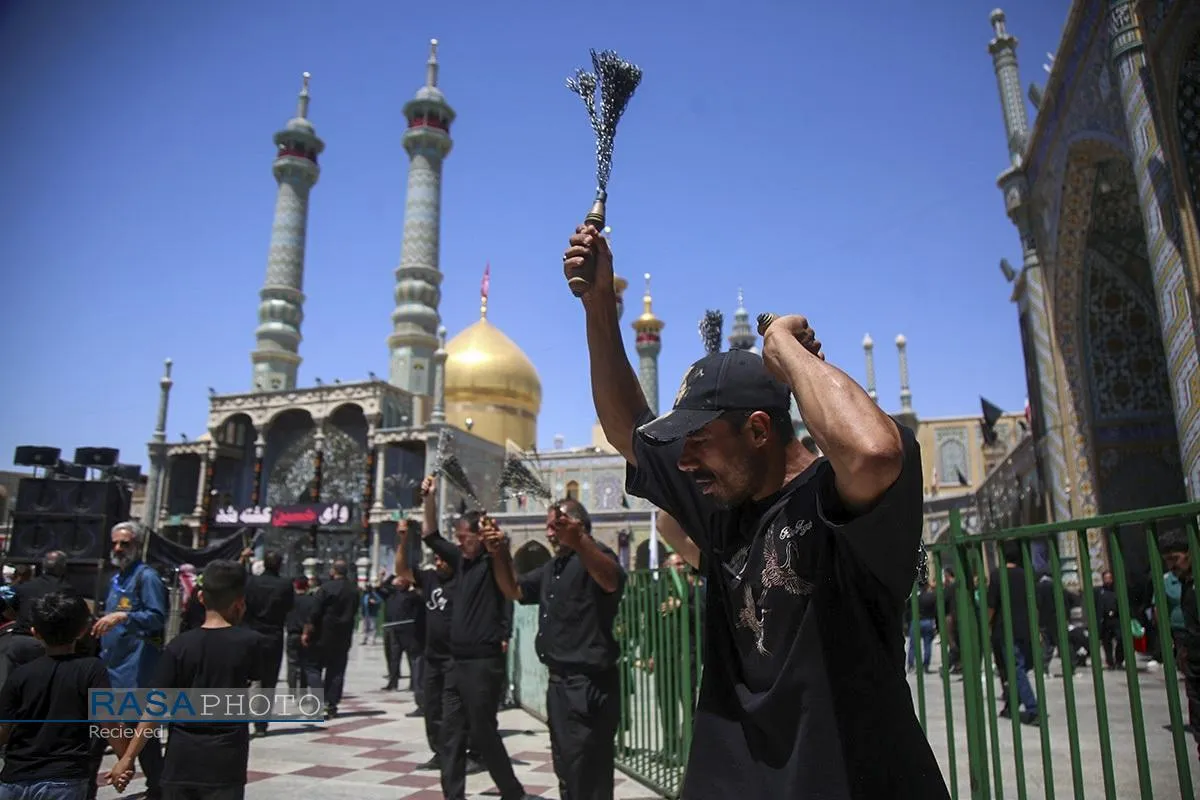 نماز جماعت و عزاداری ظهر عاشورای حسینی در قم