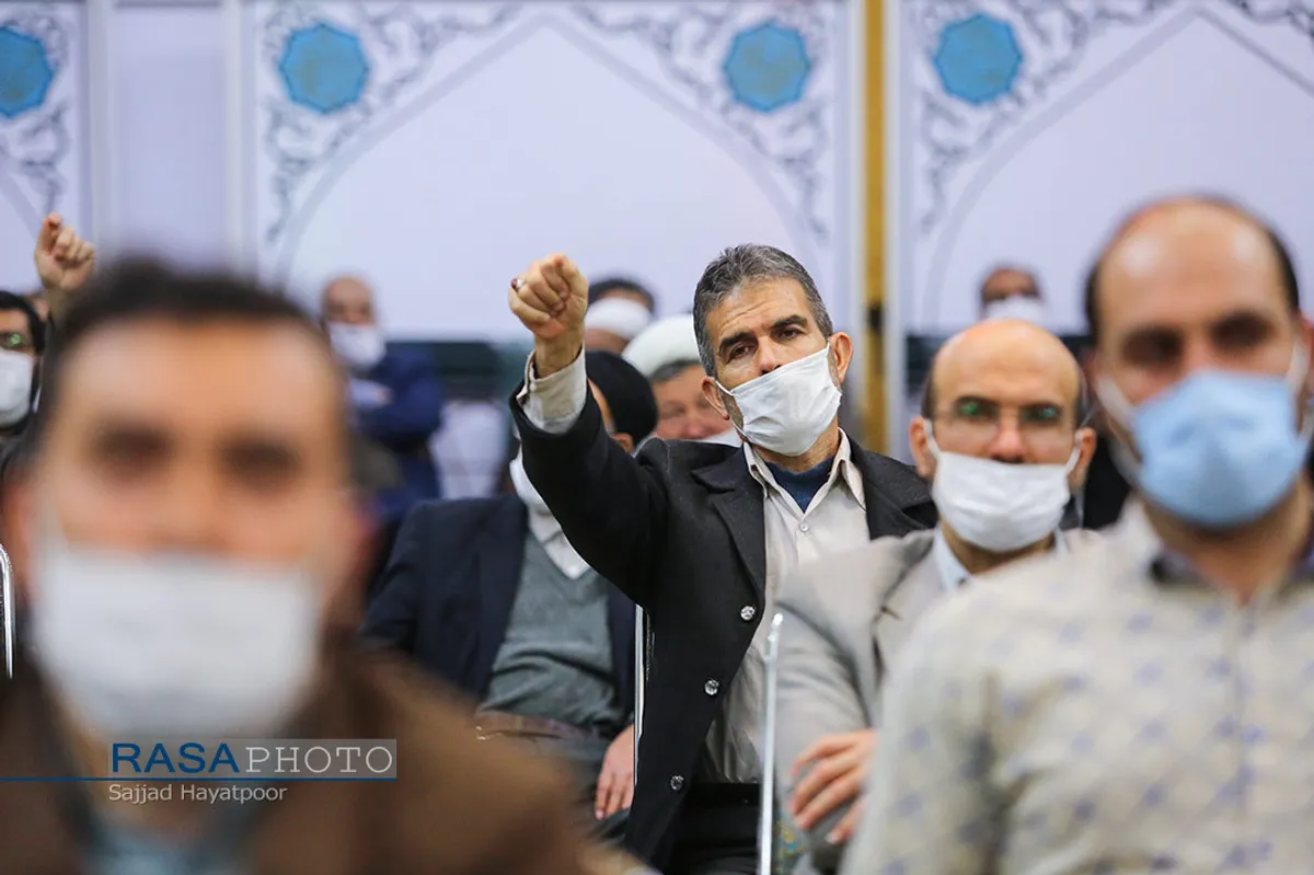 جشن ویژه دهه مبارکه فجر در مسجد چهارمردان قم