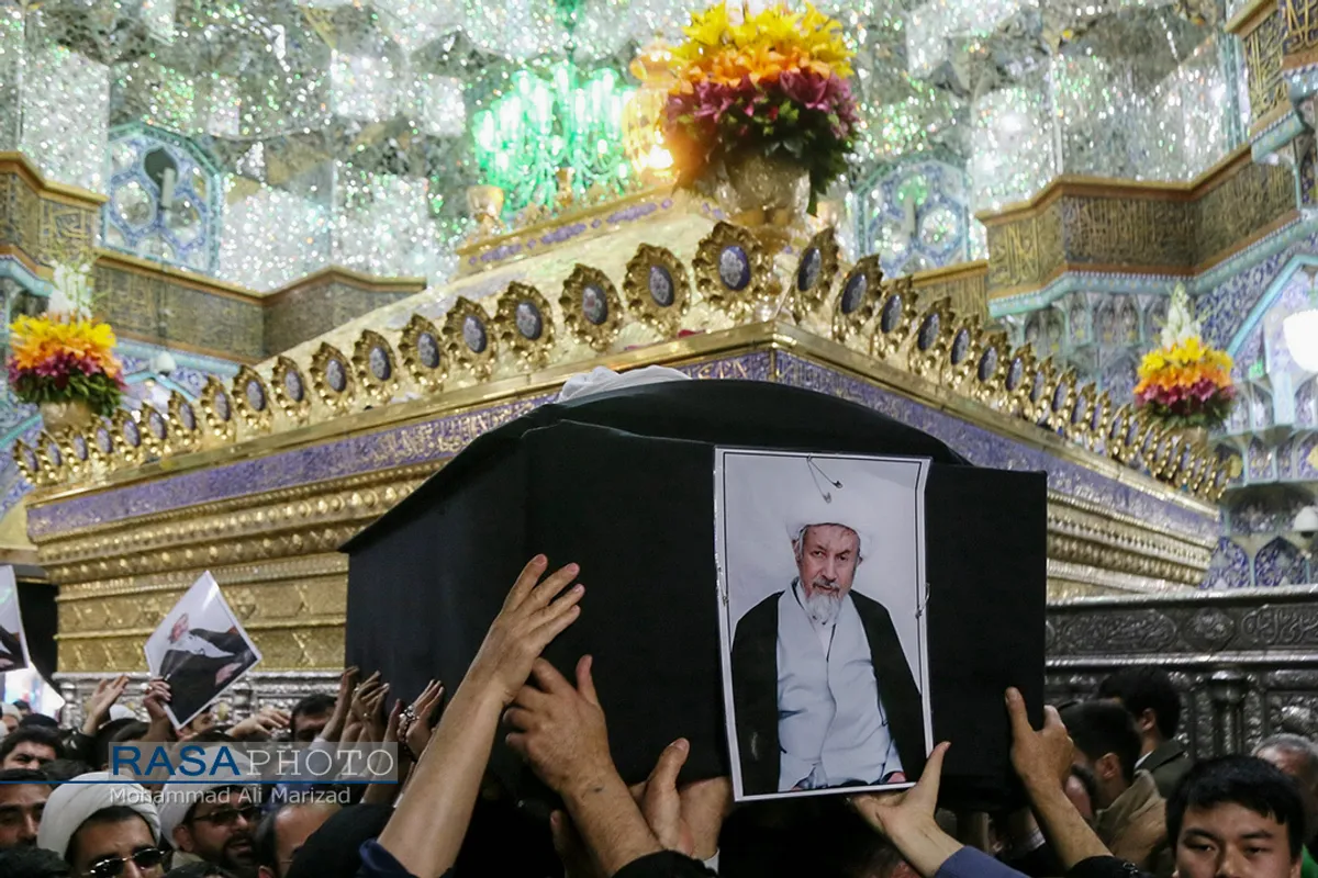 مراسم تشییع پیکر آیت الله مومن نماینده مردم استان قم در مجلس خبرگان رهبری