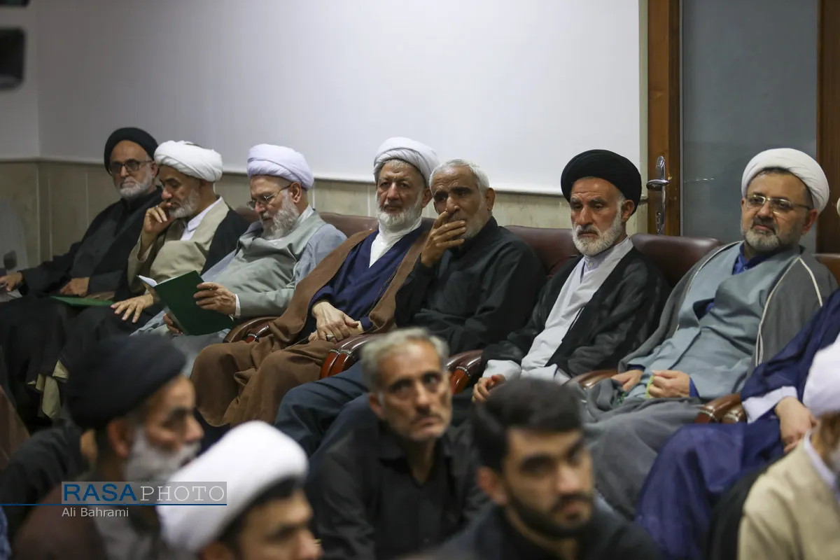 مراسم بزرگداشت قائد شهید امت حضرت آیت&zwnj;الله&zwnj;العظمی خامنه ای در دفتر حضرت آیت الله جوادی آملی