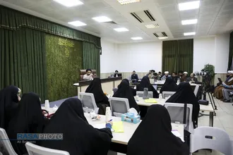 نشست نقد عملکرد یکساله دولت