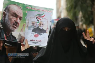 راهپیمایی نمازگزاران قم در حمایت ازسپاه و اقتدار و امنیت نظام اسلامی