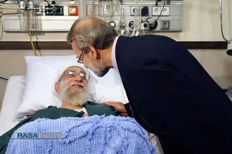 عکس&zwnj;هایی از شهید دکتر علی لاریجانی در کنار رهبر شهید انقلاب