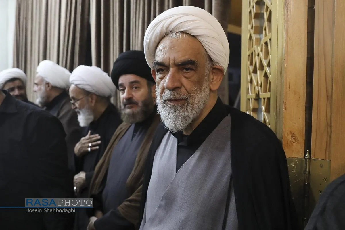 بزرگداشت امام شهید از سوی رهبر معظم انقلاب در حرم کریمه اهل&zwnj;بیت (س)