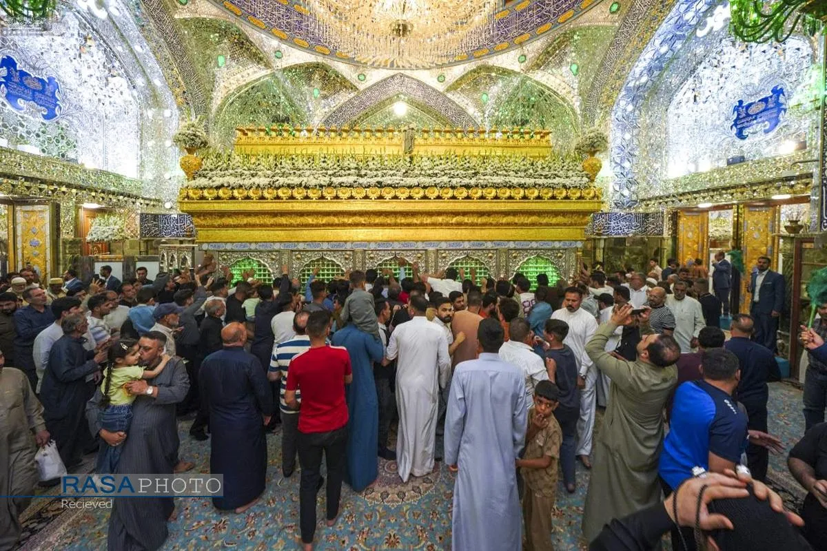 گل&zwnj;آرایی ضریح مطهر علوی در آستانه عید سعید غدیر