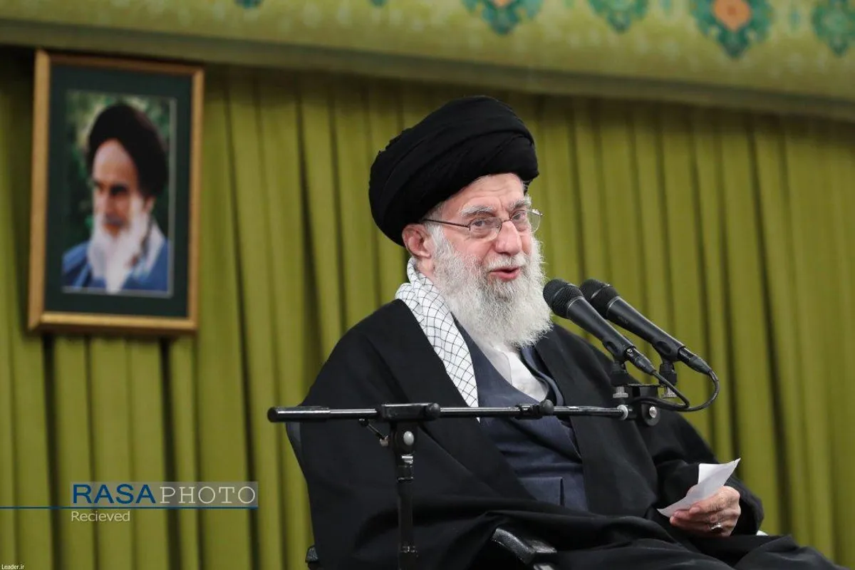 دیدار مسئولان، سفرای کشورهای اسلامی و جمعی از اقشار مختلف مردم با رهبر انقلاب