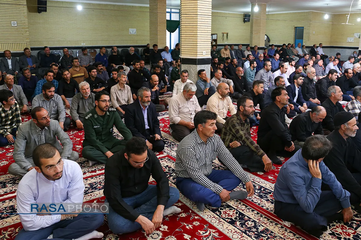 مراسم بزرگداشت روحانی شهید اکبر مهدی&zwnj;زاده در روستای طزرک&lrm; قزوین