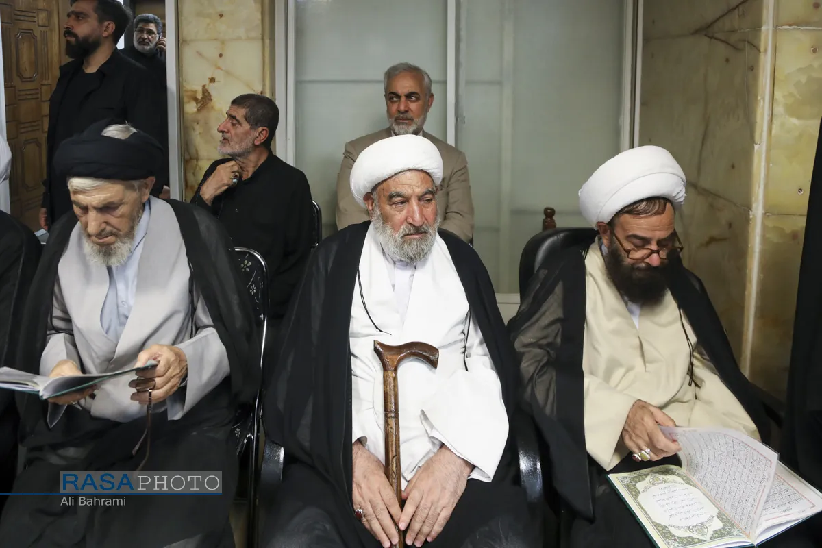 گرامیداشت رهبر شهید انقلاب در بیت حضرت آیت الله نوری همدانی