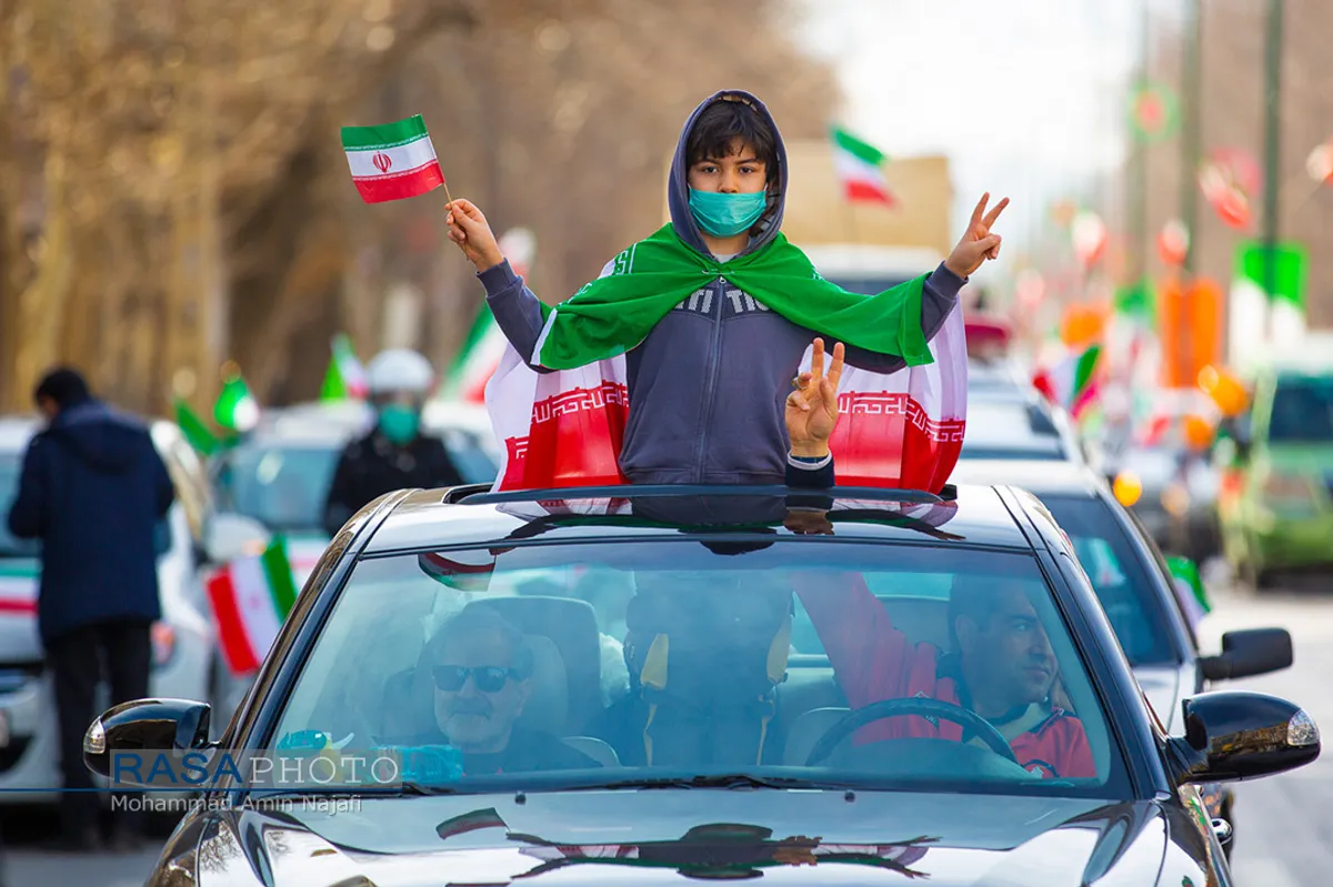 عکس&zwnj;های منتخب خبرگزاری رسا از راهپیمایی یوم الله ۲۲ بهمن ۱۳۹۹