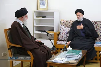 تصاویری از شهید آیت الله رئیسی و همراهان ایشان در کنار رهبر معظم انقلاب