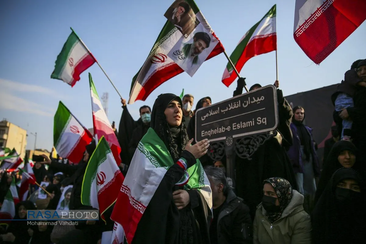 بیعت تاریخی مردم ولایتمدار تهران با سومین رهبر معظم انقلاب اسلامی