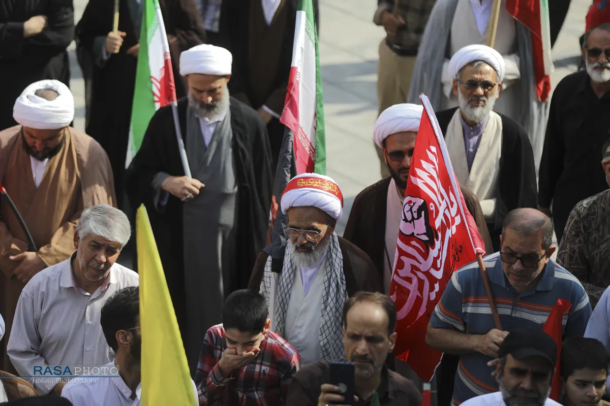 زنجیره انسانی مدافعان حجاب وعفاف