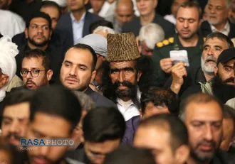 هزاران نفر از مردم شریف استان&zwnj;های &laquo;سیستان و بلوچستان&raquo; و &laquo;خراسان جنوبی&raquo; با حضور در حسینیه امام خمینی با رهبر انقلاب اسلامی دیدار کردند.